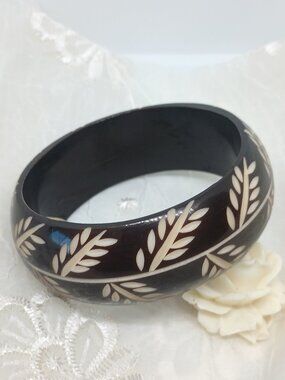 Vintage Carved Lucite Wide Bracelet Bangle Deep Brown & White Leaves Boho
